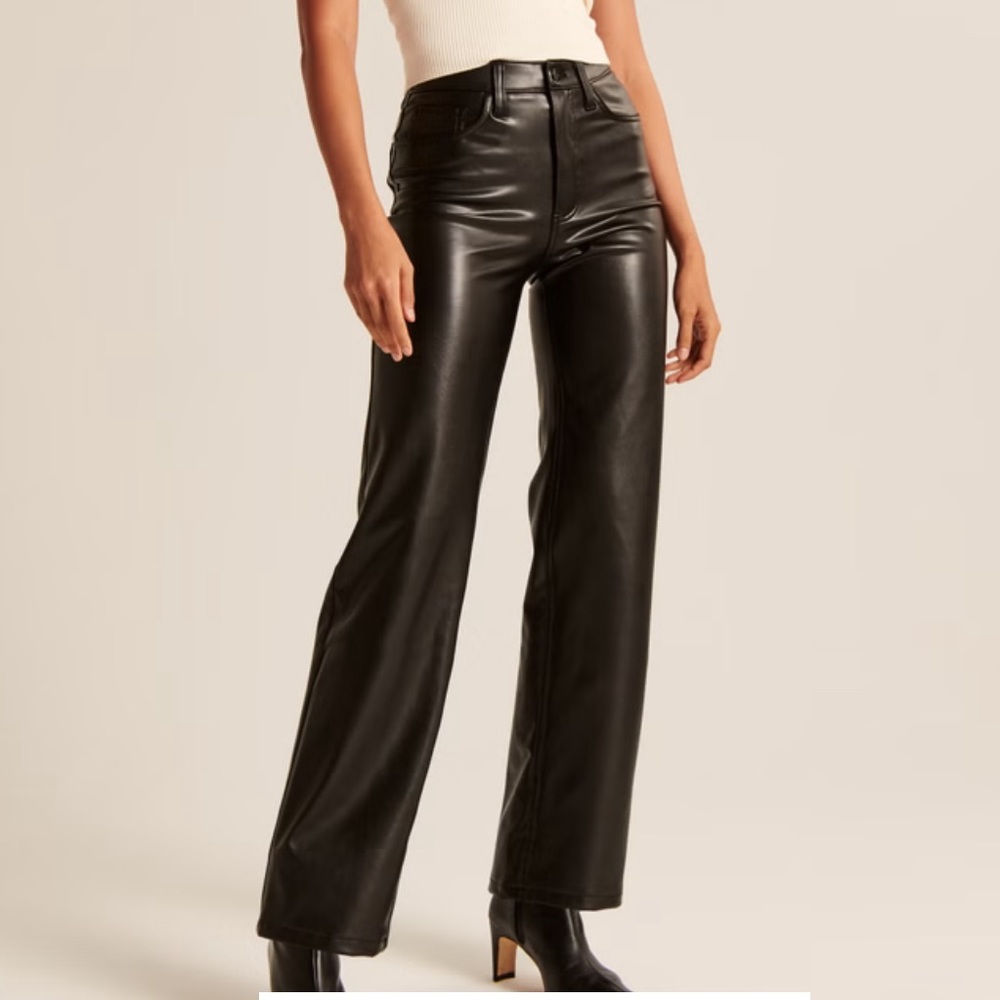 Abercrombie Vegan Leather 90s Relaxed Pant - Curve Love